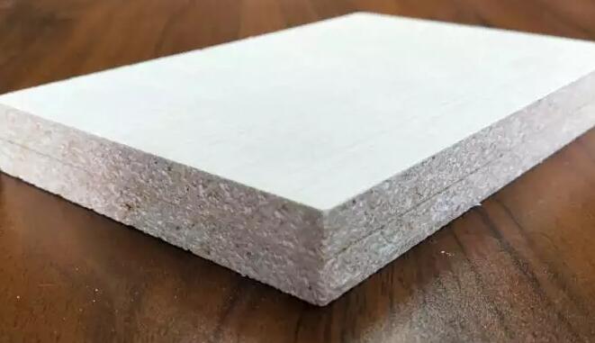 玻鎂彩鋼板的特點(diǎn)與應(yīng)用